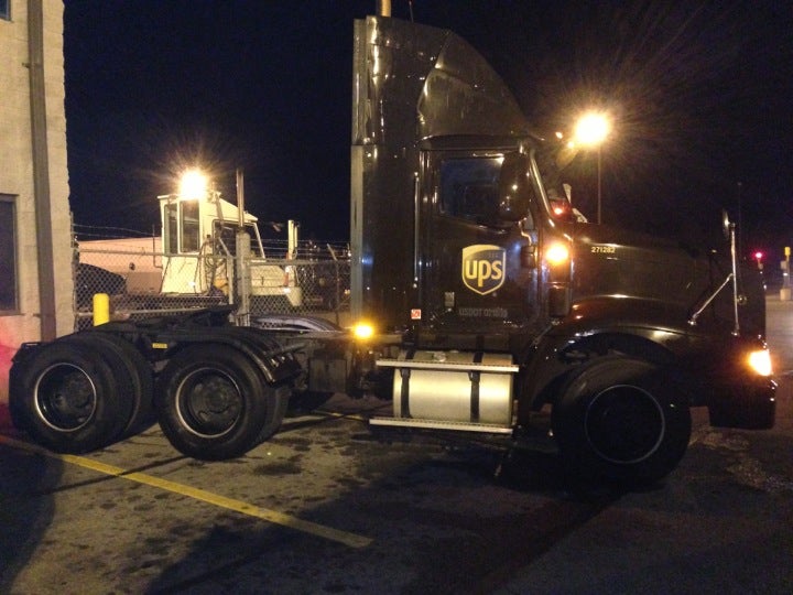 UPS Customer Center, 3941 Thirlane Rd NW, Roanoke, VA, Transportation