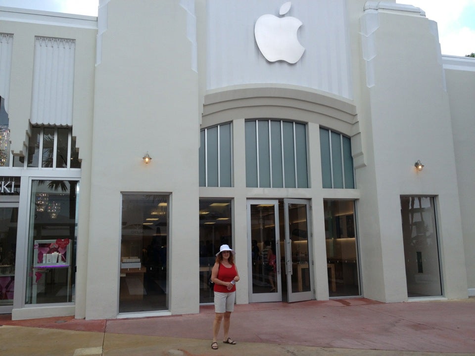 Apple Store, Lincoln Road, Miami Beach, This store appears …