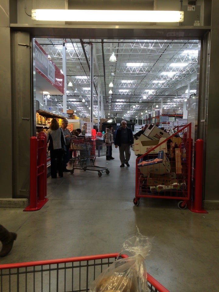 Costco Wholesale, 1570 Dundas St E, Mississauga, ON, Wholesalers MapQuest