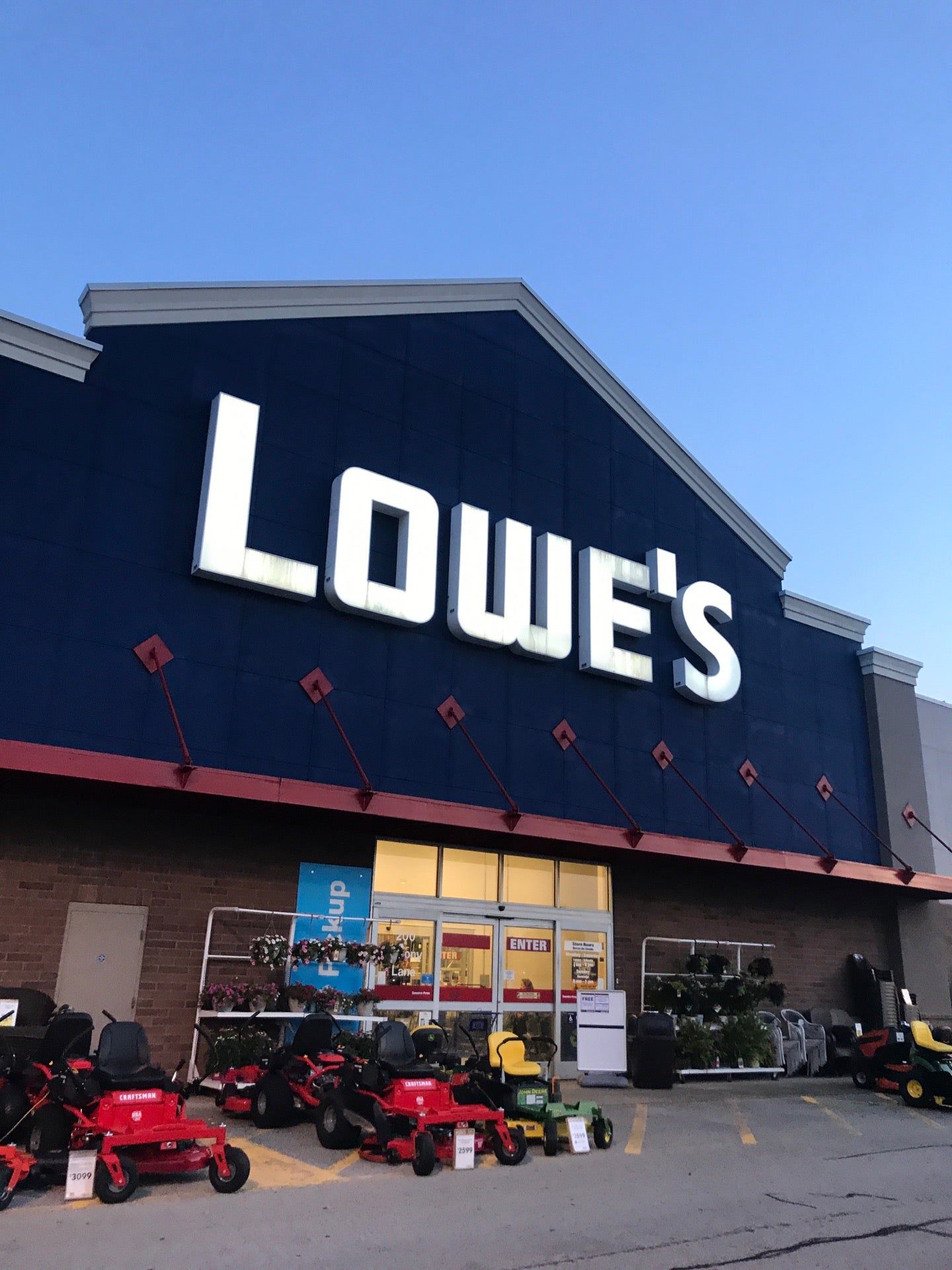 Lowe's Home Improvement, 200 Colony Lane, Latrobe, PA, Hardware Stores