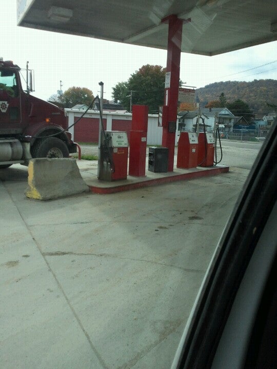 Bisett Building Center & True Value Hardware, 142 Davis St, Bradford