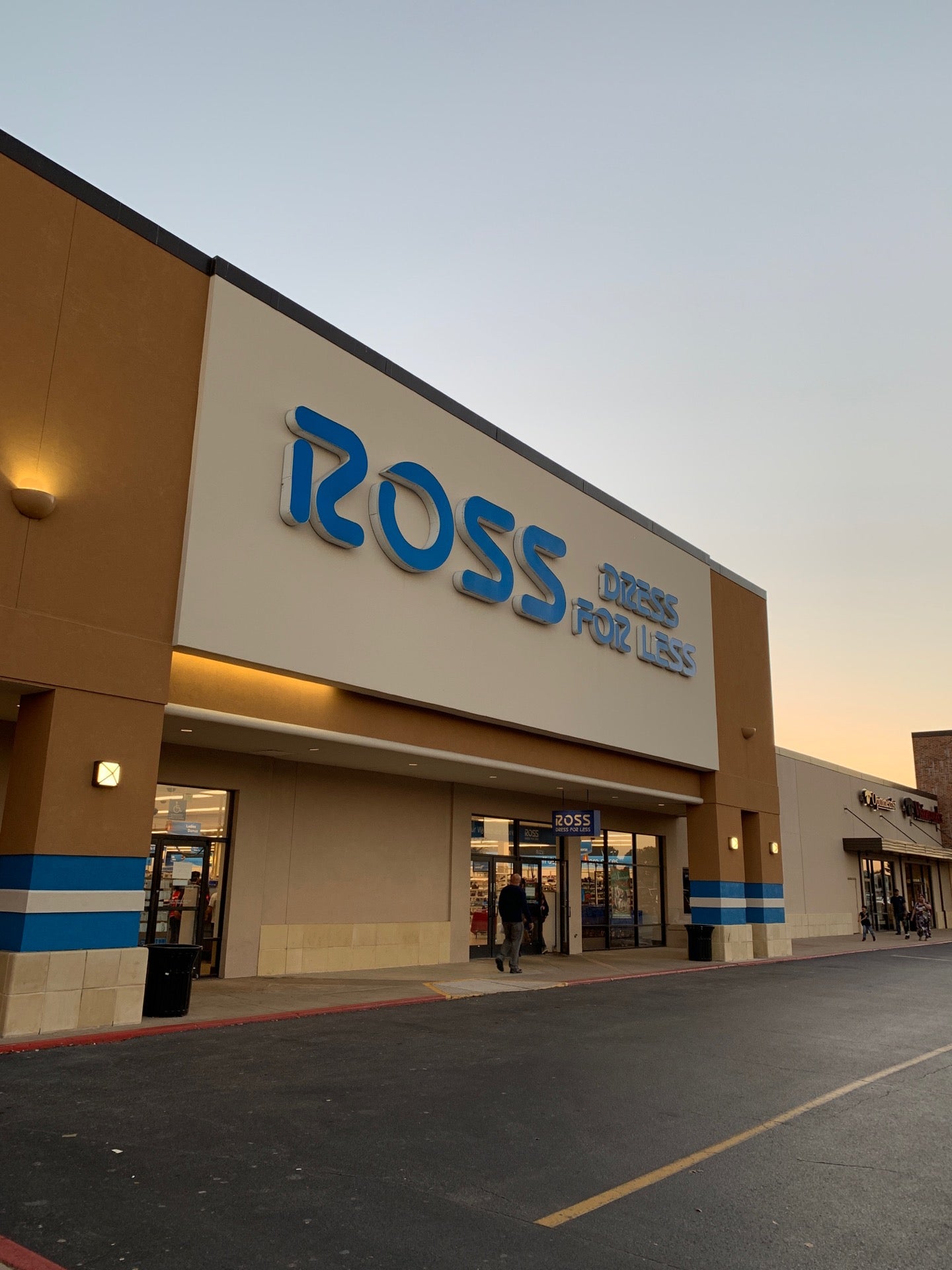 ROSS DRESS FOR LESS - 38 Photos & 29 Reviews - 7601 Westheimer Rd