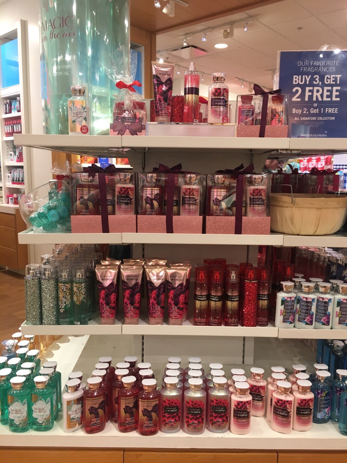  Bath & Body Works Magic In the AIr Signature