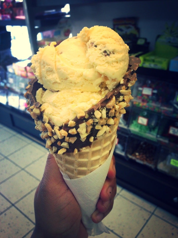 Temptations Chocolate Factory, 40 W Colorado Blvd, Pasadena, CA MapQuest