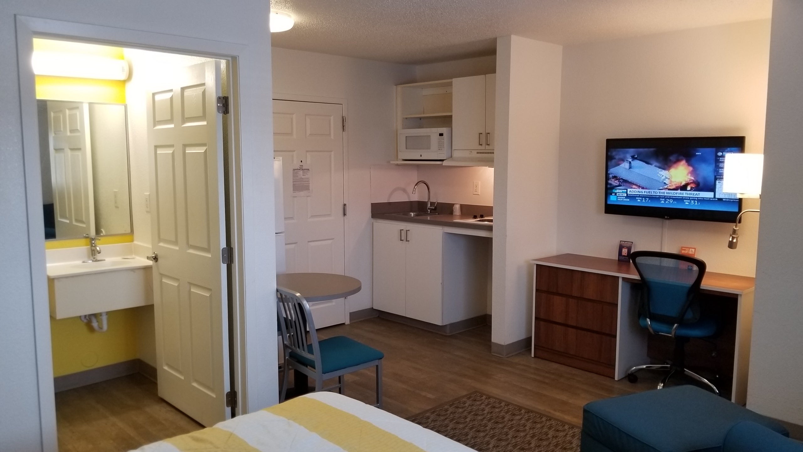 InTown Suites Extended Stay Minneapolis MN - Burnsville, 2705 Egan Dr,  County Road 42 West, Burnsville, MN, Hotels-Apartment - MapQuest