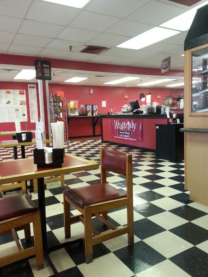 Wrapzody Gourmet Wrapz Deli & Desserts, 99 N Main St, Memphis, TN