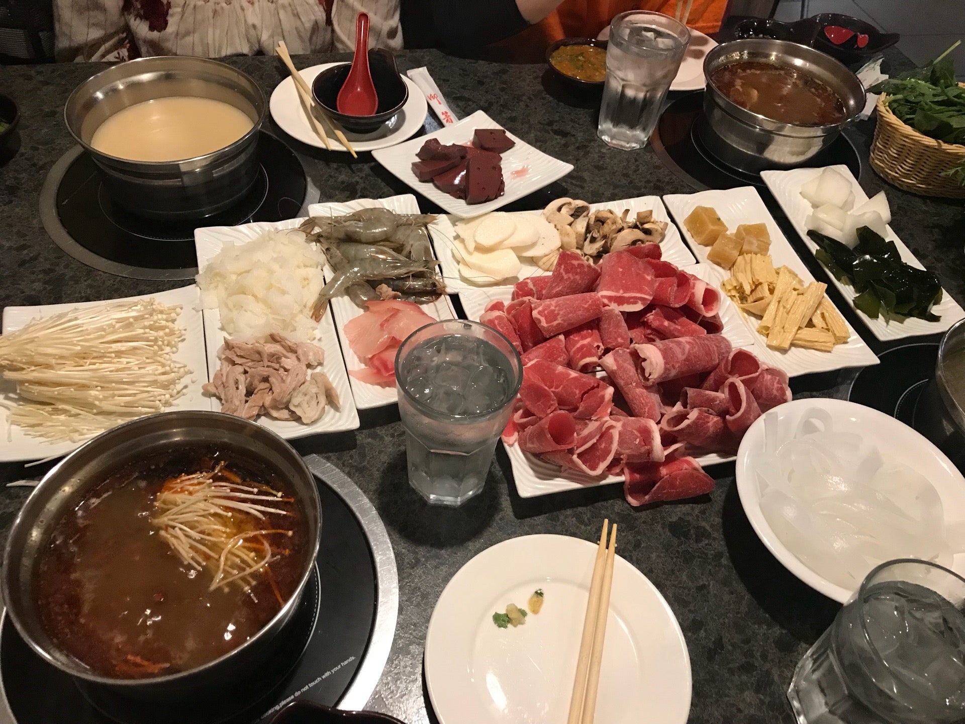 Aki Asian Hot Pot