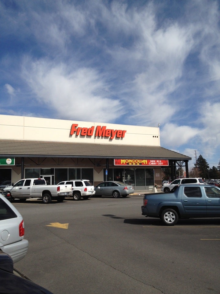 Fred Meyer Fuel Center, 61535 S Highway 97, Bend, OR, Grocery Stores