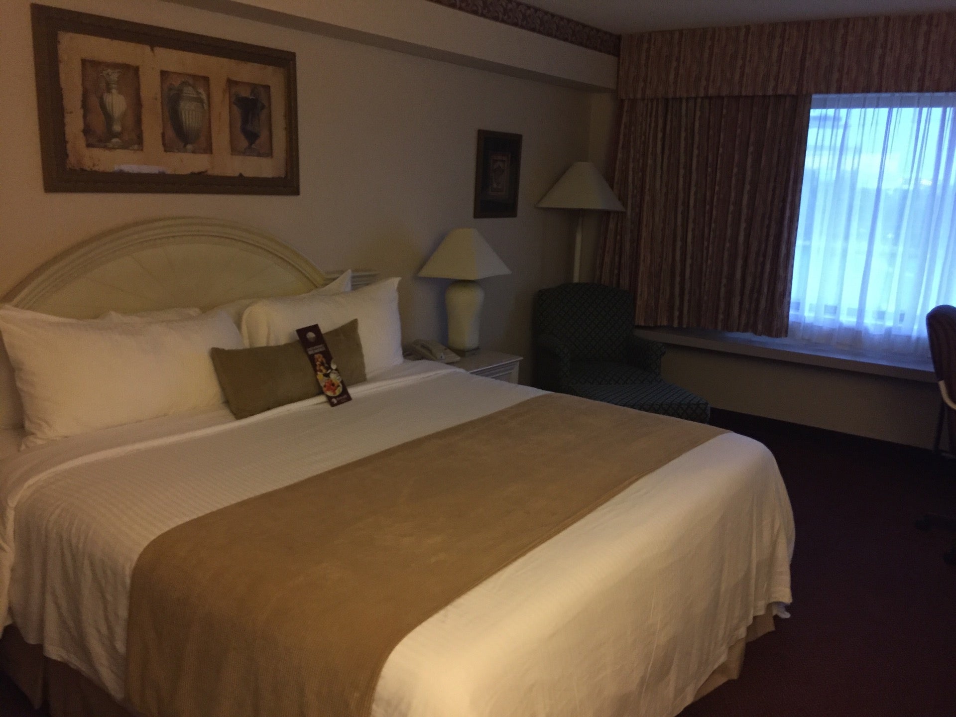 Edward Hotel Markham