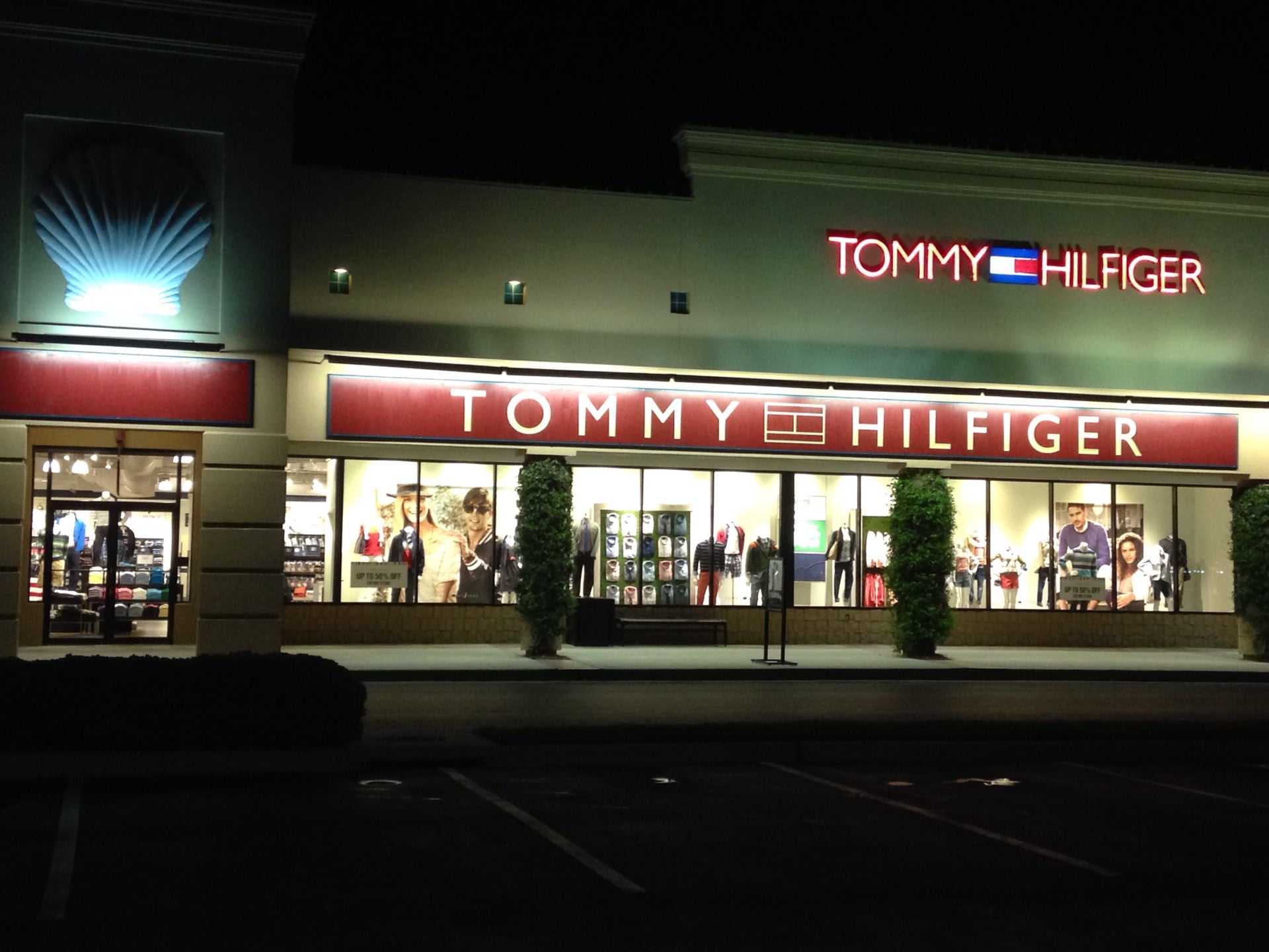 TOMMY HILFIGER CO OUTLET STORE - 10746 US Highway 98 W, Miramar