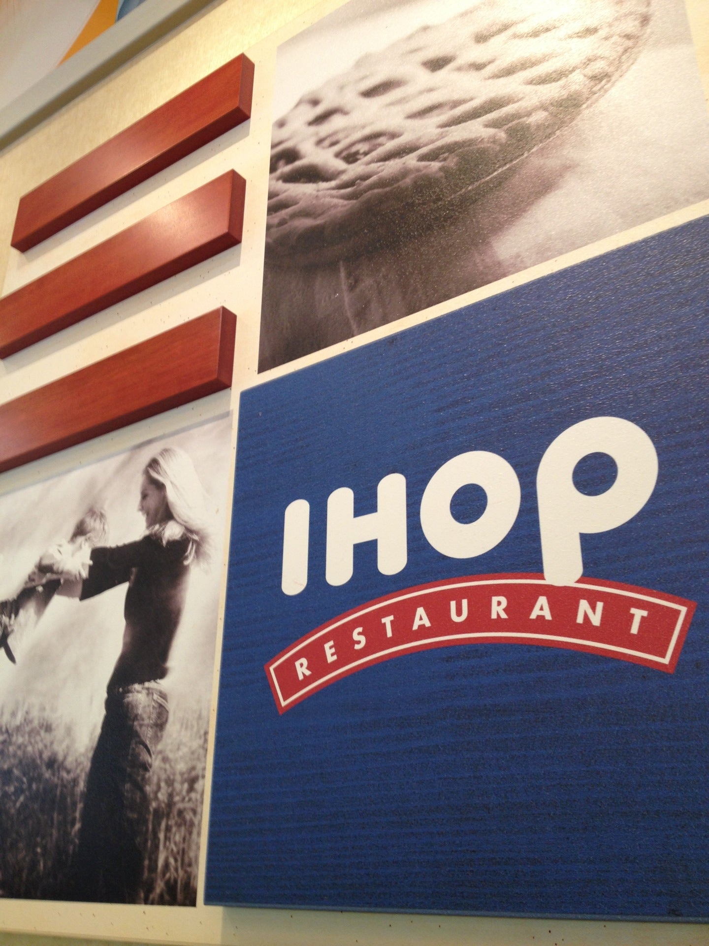 IHOP, 3511 Steelyard Dr, Cleveland, OH, Restaurant, family: chain