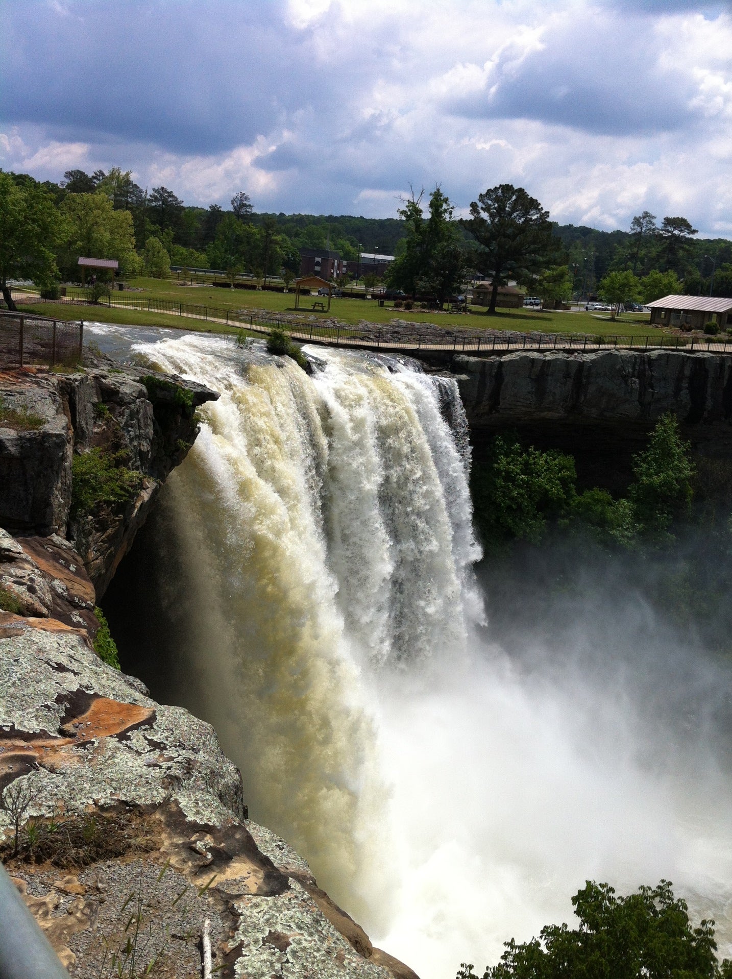 Noccalula Falls Campgrounds, 1500 Noccalula Rd, Gadsden, AL