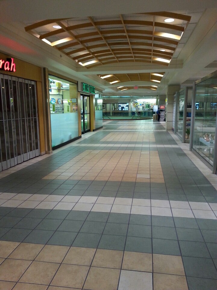 MINISO Yonge Sheppard Centre