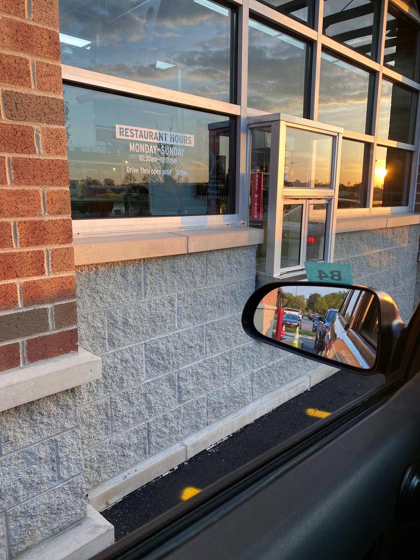 Portillo's Sterling Heights, 14425 Lakeside Cir, Sterling Heights, MI