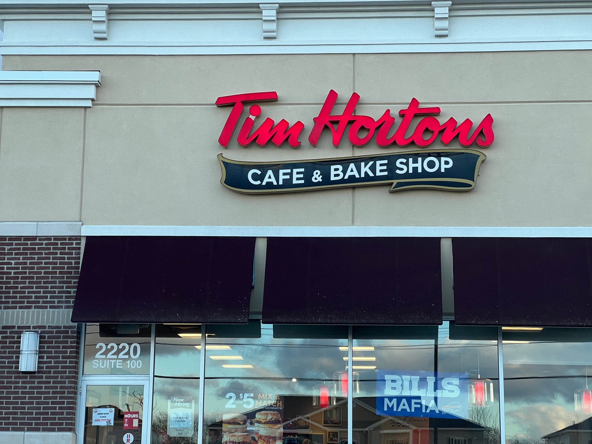 TIM HORTONS - 24 Photos - 1025 Kenmore Ave, Buffalo, New York