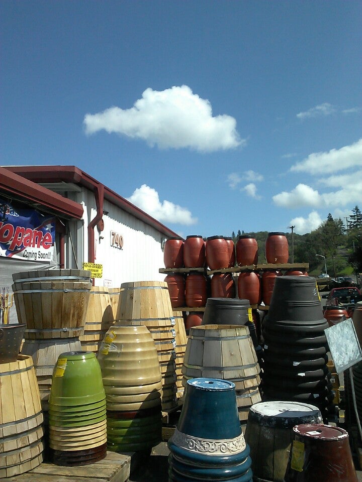 Coastal Farm & Ranch, 740 NE Garden Valley Blvd, Roseburg, OR