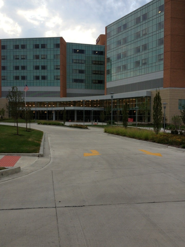 Carle Heart & Vascular Institute, 701 W Park St, Urbana, IL, Clinics