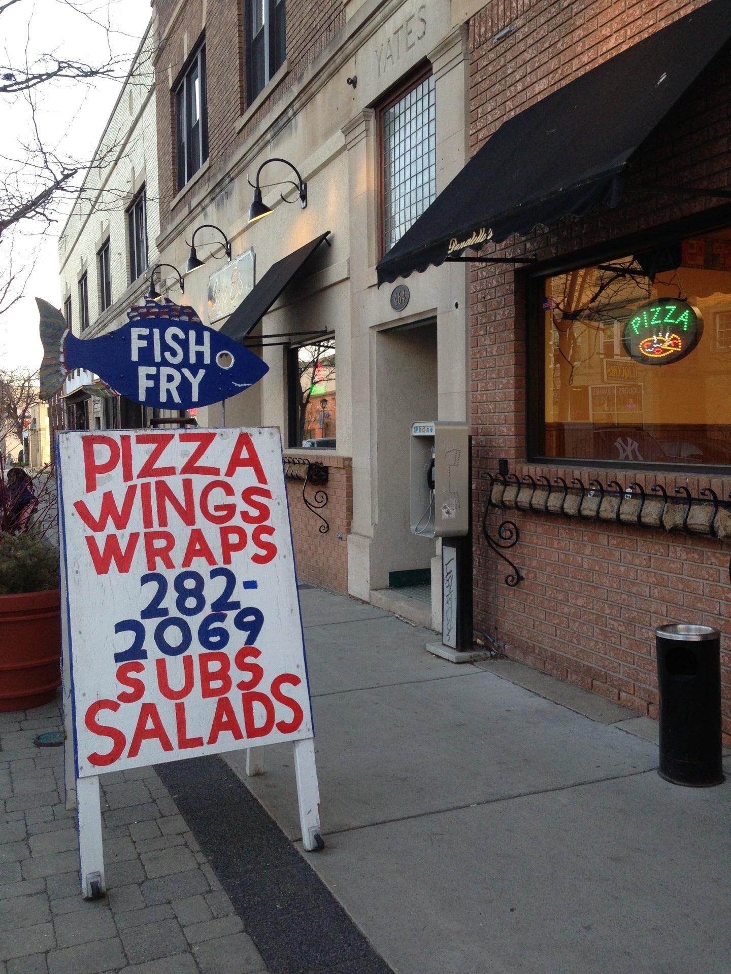 Donatello's Restaurant, 466 3rd St, Niagara Falls, NY, Eating places