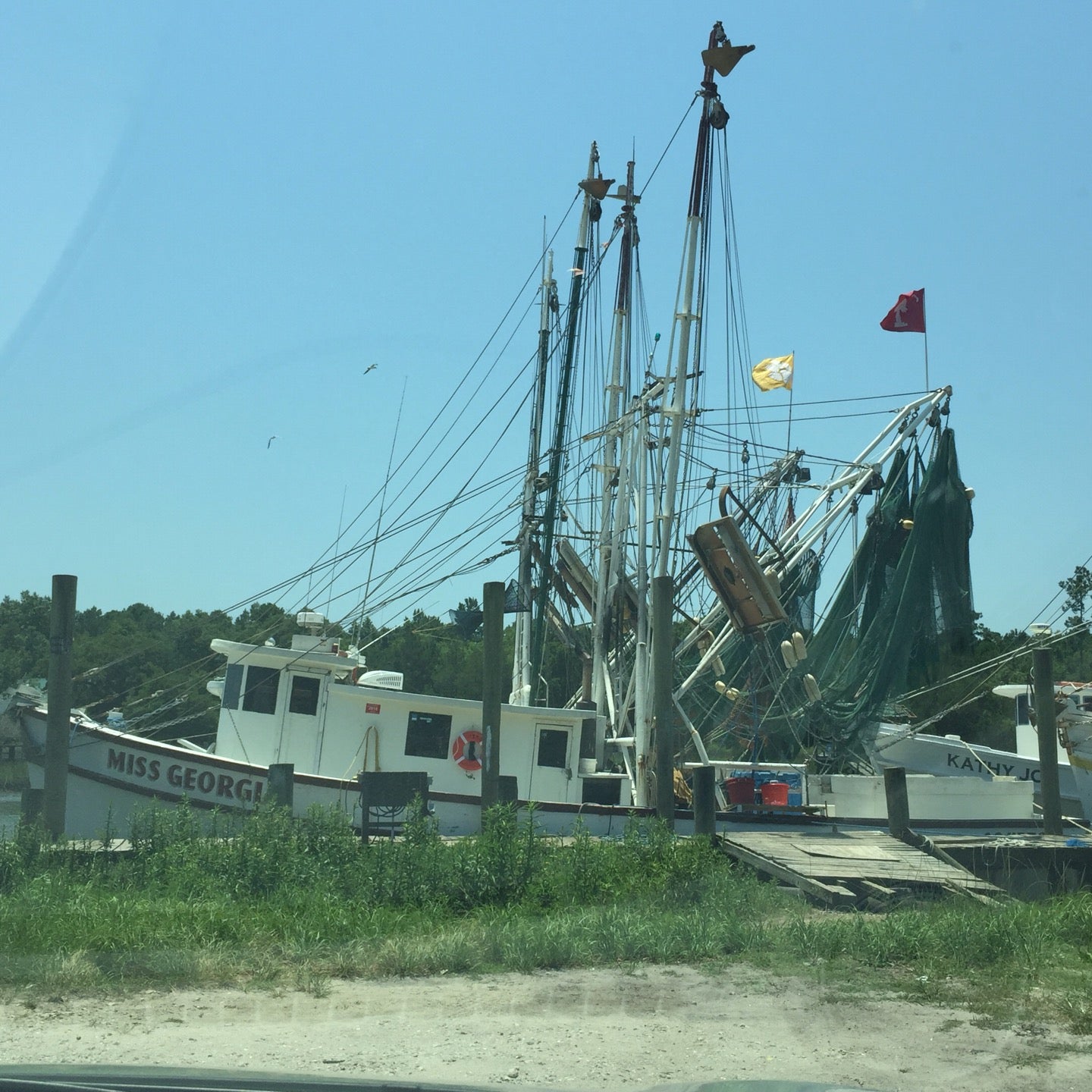 Carolina Seafood Retail Market, 22 Oak St, McClellanville, SC, Food