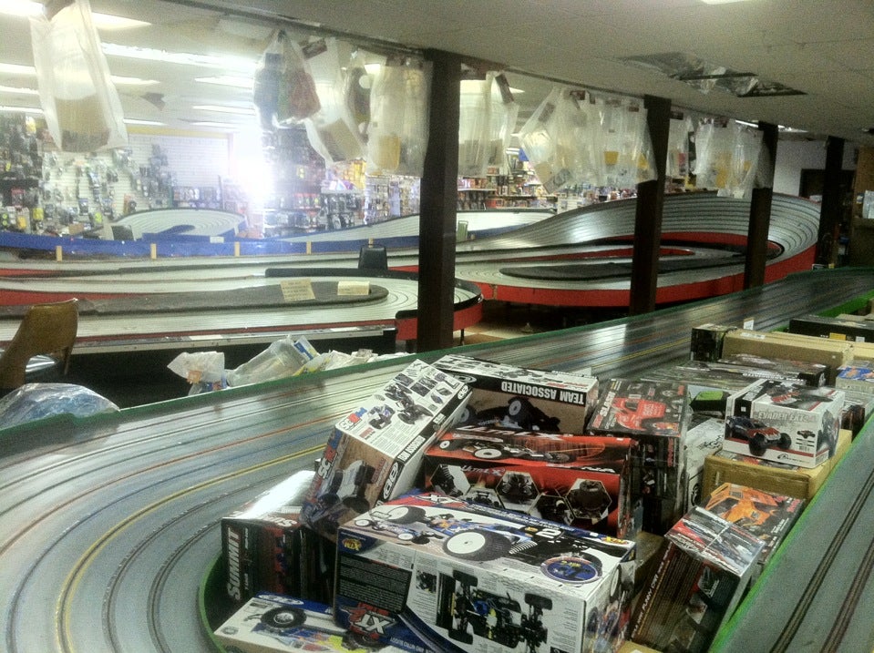 trains and lanes slot car track