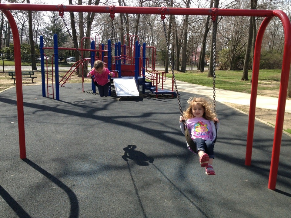 Plainview Old Bethpage Park, 175 Washington Ave, Oyster Bay, Town of