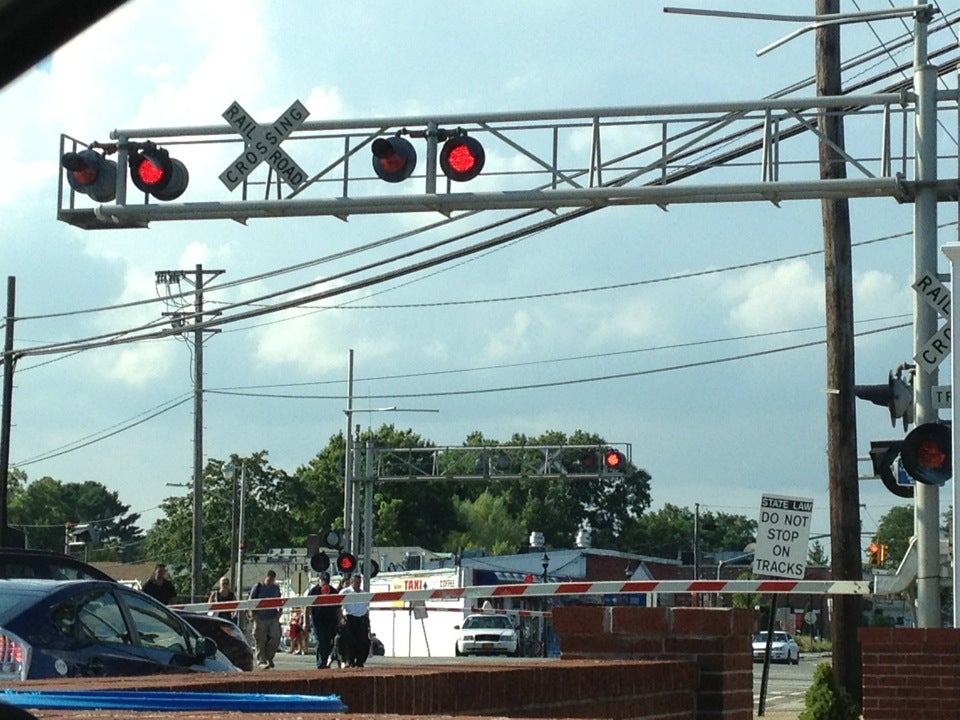 LIRR Bethpage Station, Stewart Ave, Bethpage, NY, Commuter Rail