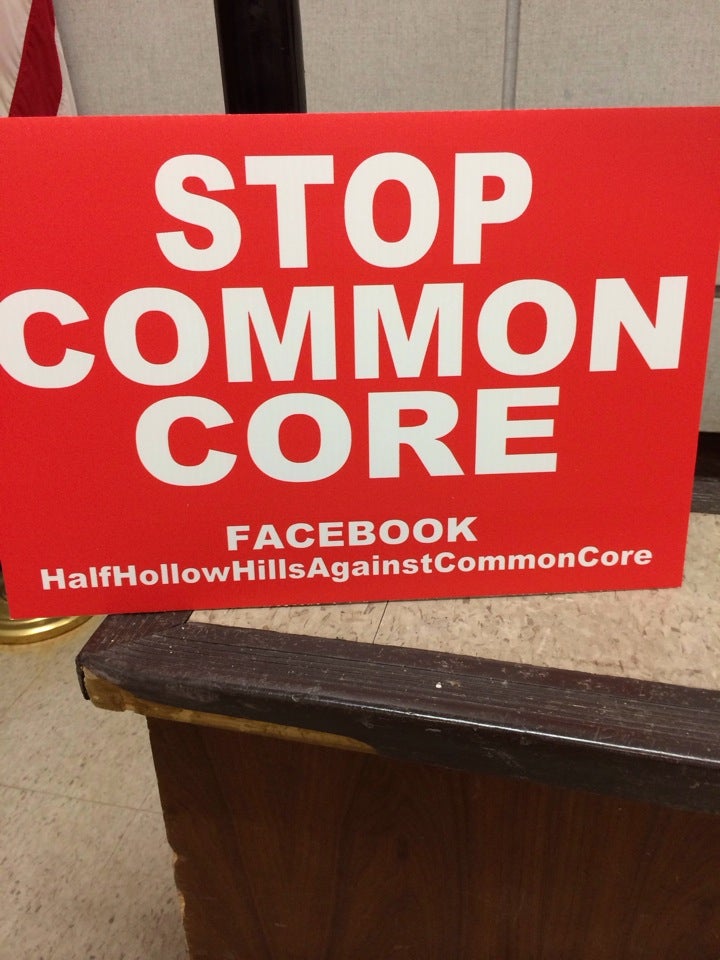 Half Hollow Hills Library 55 Vanderbilt Pkwy Dix Hills NY Community 
