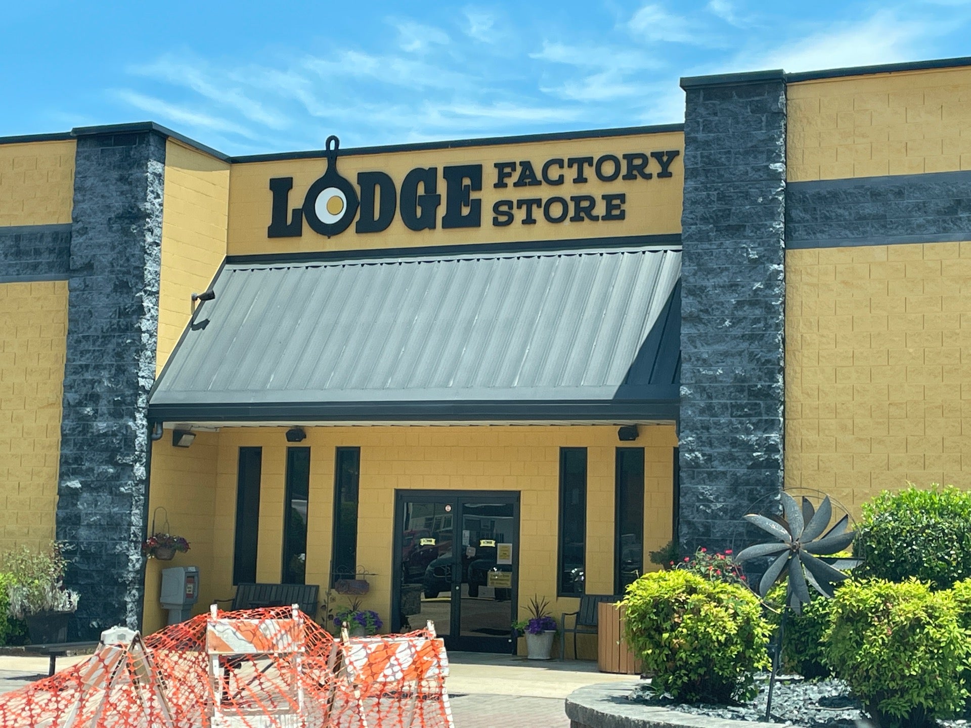 Lodge Factory Store - South Pittsburg - 220 E 3rd St