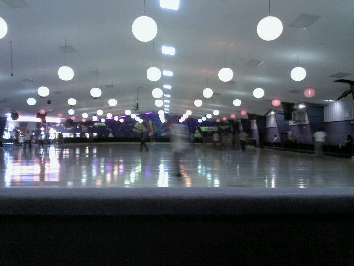 Palace Roller Skating Center Inc, 11586 Roosevelt Blvd, Philadelphia