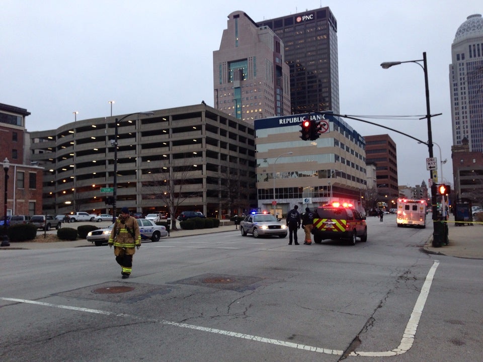 6th & Main Parking Garage, 120 S 6th St, Louisville, KY, Parking