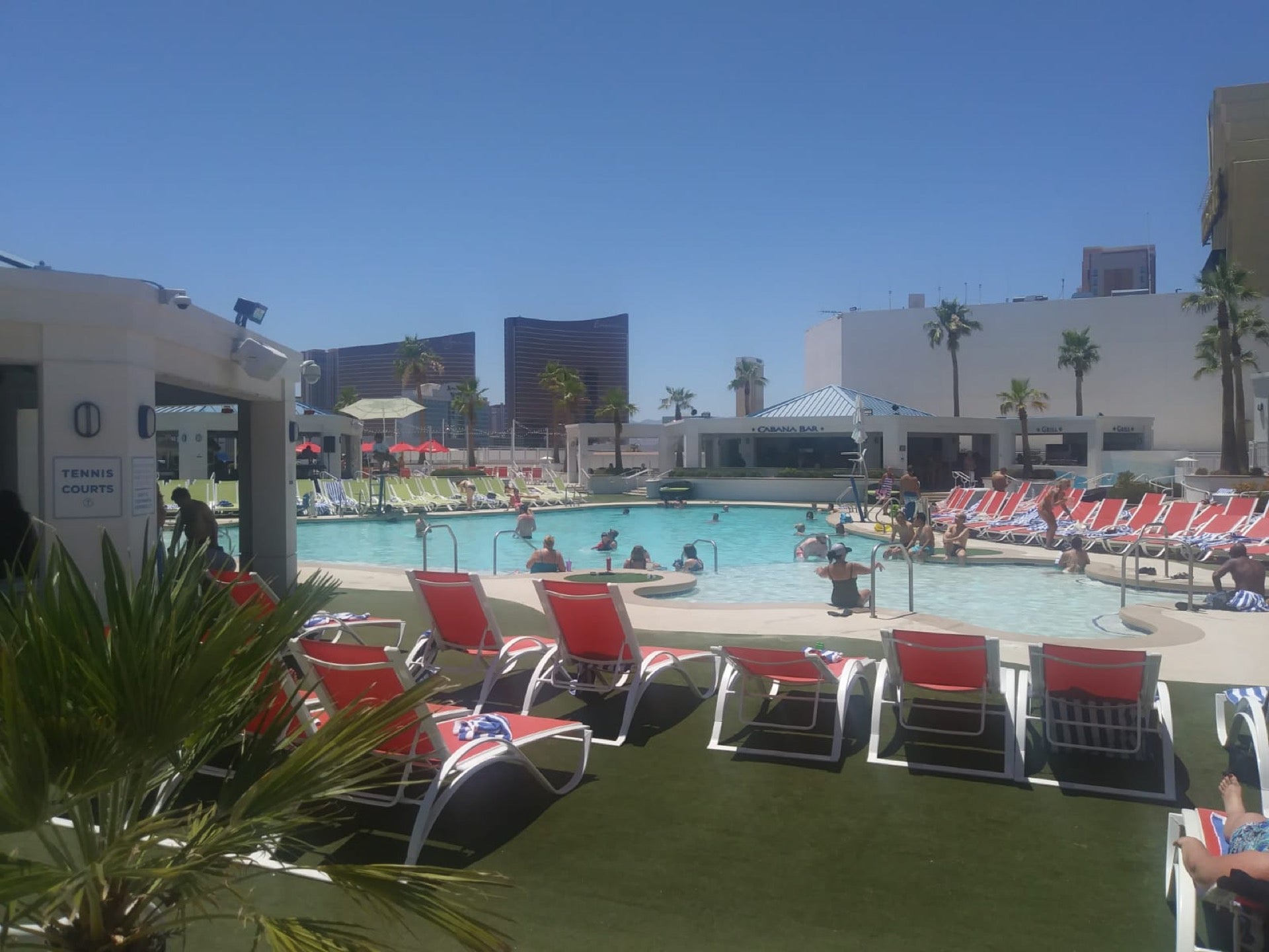 Westgate Las Vegas Pool, Cabanas & Daybeds, Hours & Info