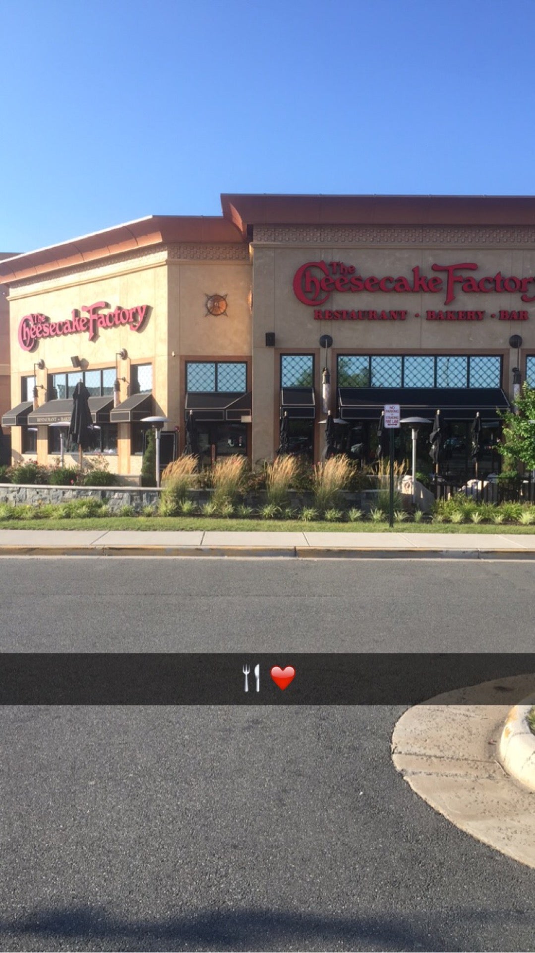 The Cheesecake Factory, 2700 Potomac Mills Cir, Woodbridge, VA