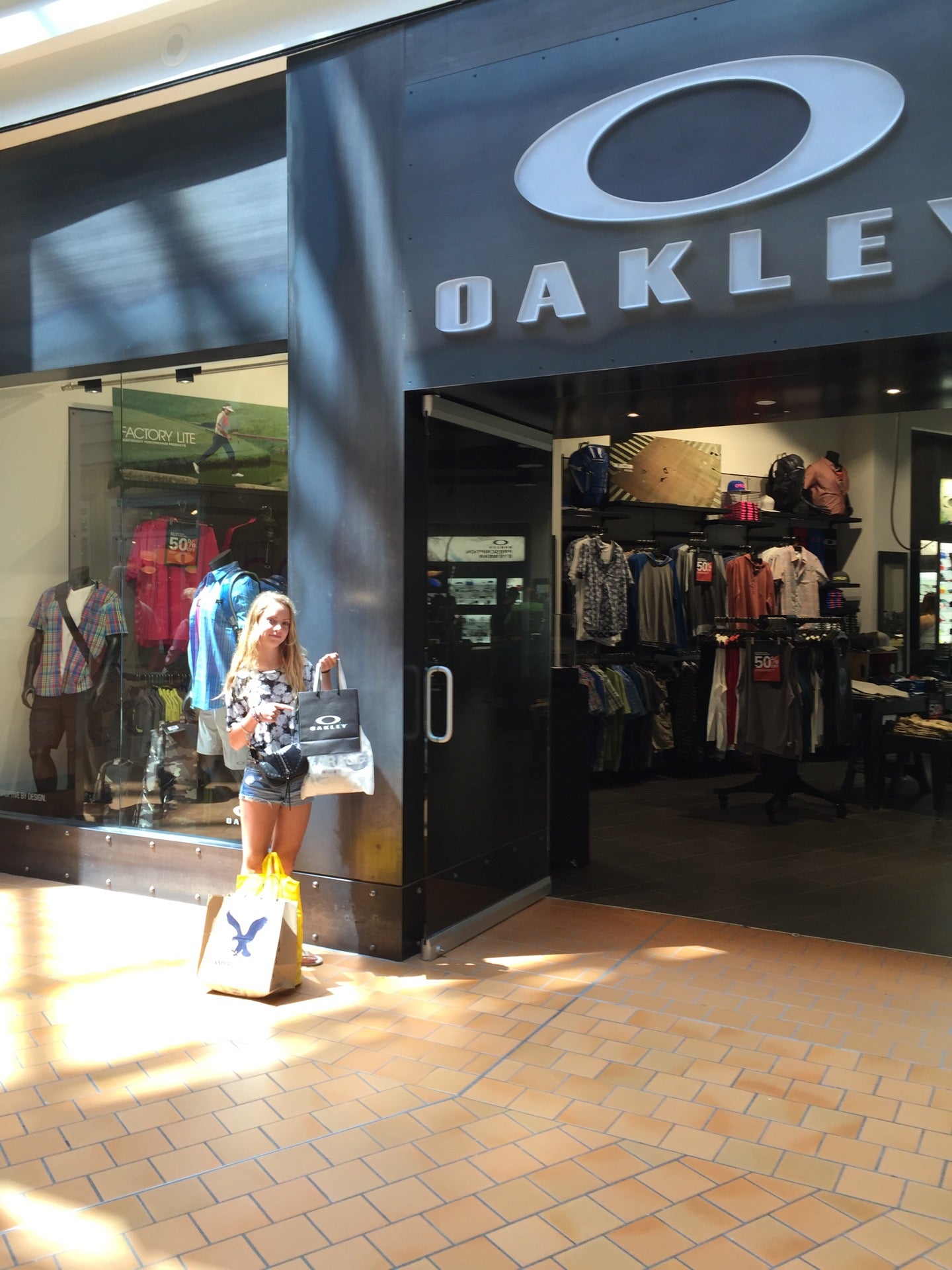 Oakley Store, 107 N Garden Bloomington, MN  Men's and Women's Sunglasses,  Goggles, & Apparel