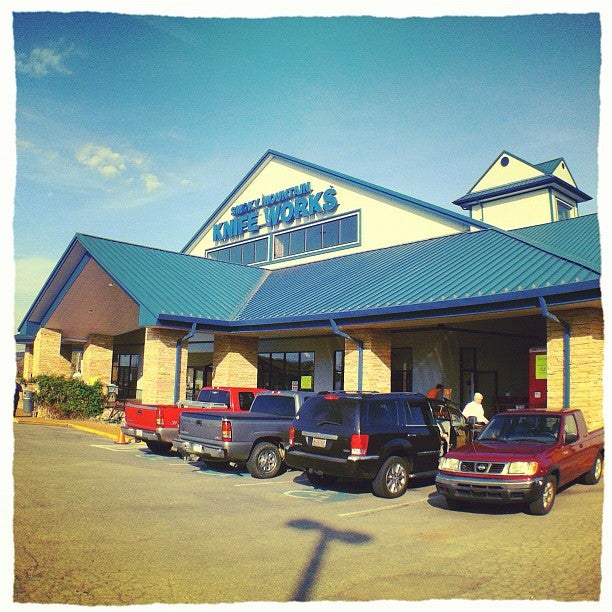Smoky Mountain Knife Works, 2320 Winfield Dunn Pkwy, Sevierville, TN