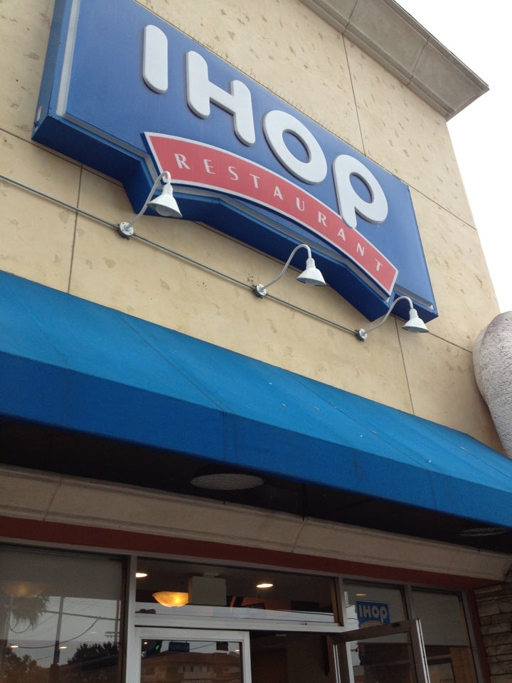 IHOP, 8600 S Sepulveda Blvd, Los Angeles, CA, Restaurant, family: chain -  MapQuest