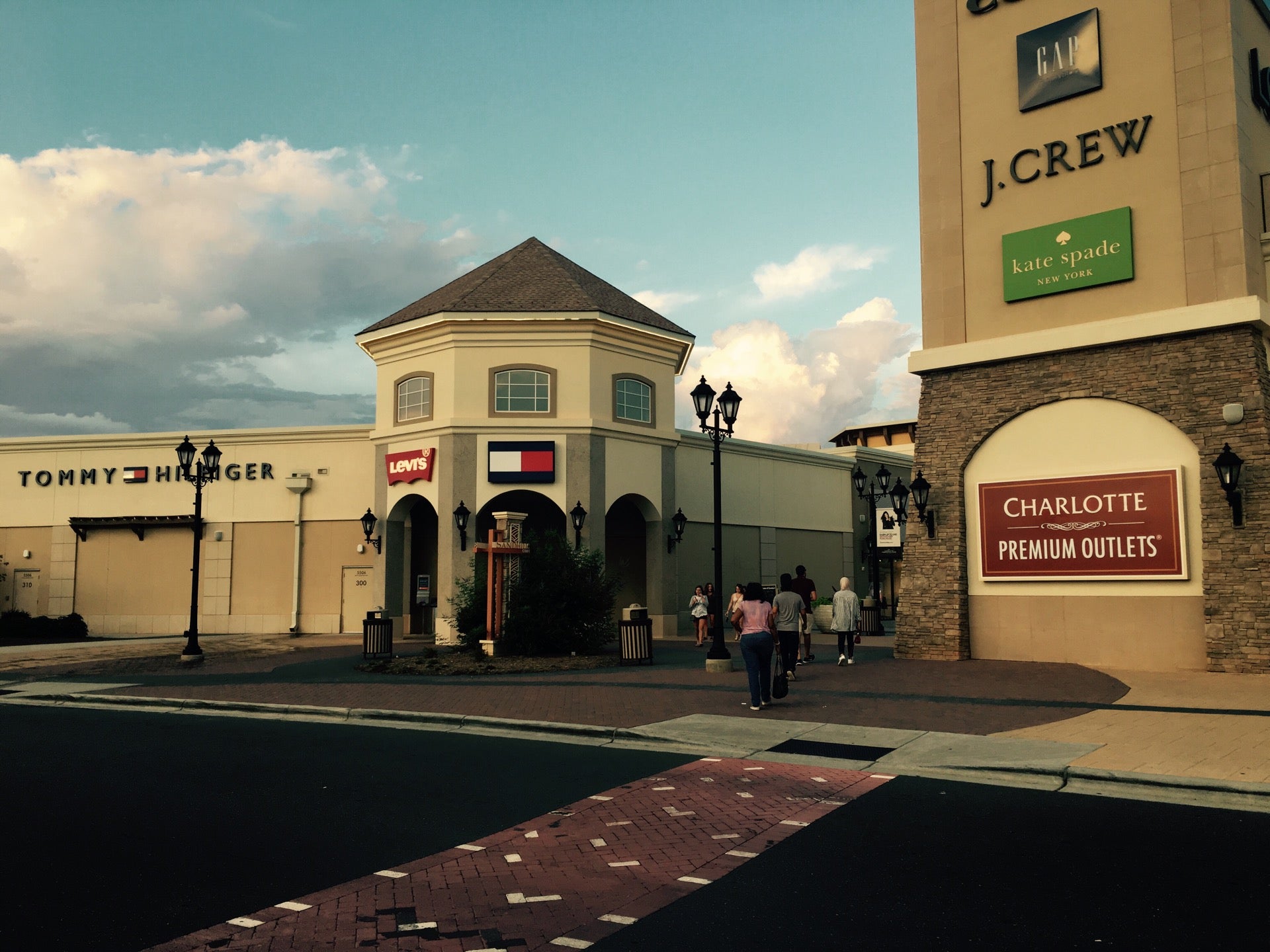 Charlotte Premium Outlets, 5404 New Fashion Way, Charlotte, NC, Clothing  Retail - MapQuest