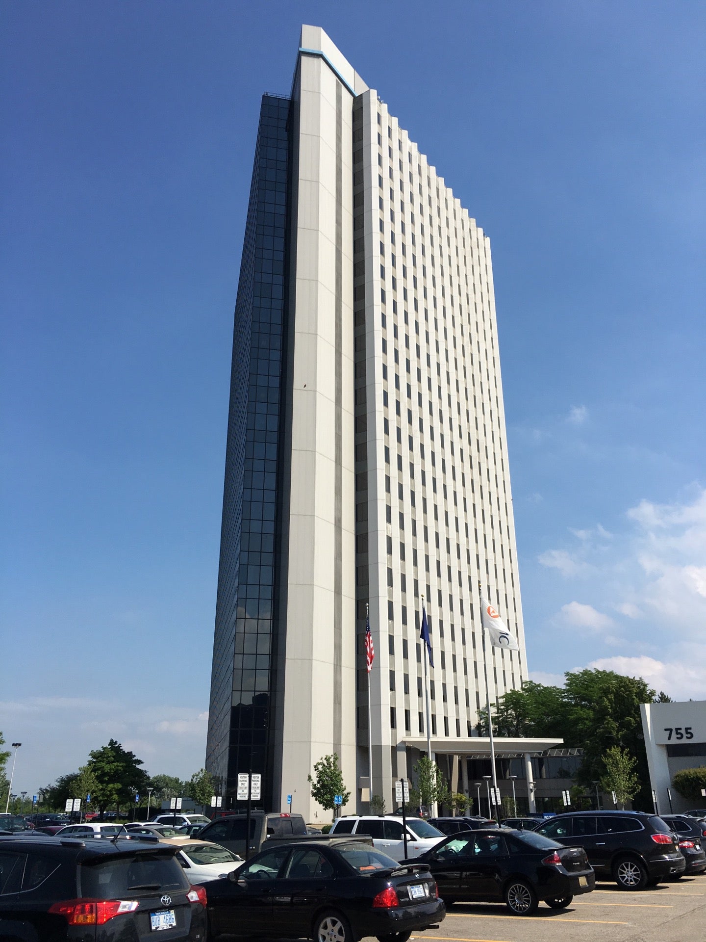 PNC Center (Troy, Michigan) - Wikipedia