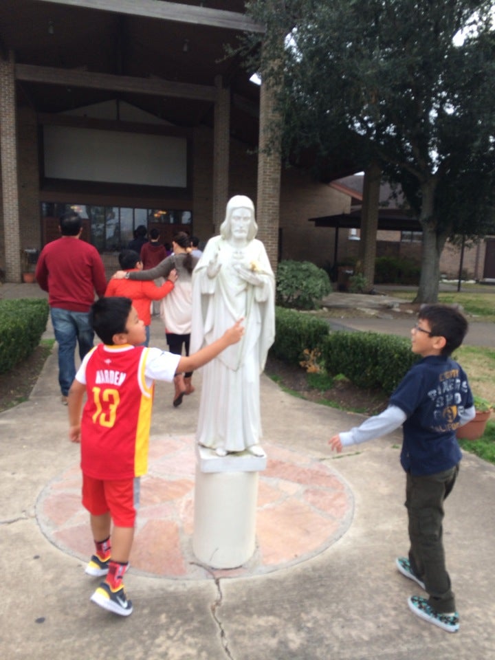 Sacred Heart of Jesus Catholic Church, 6502 County Road 48, Manvel, TX