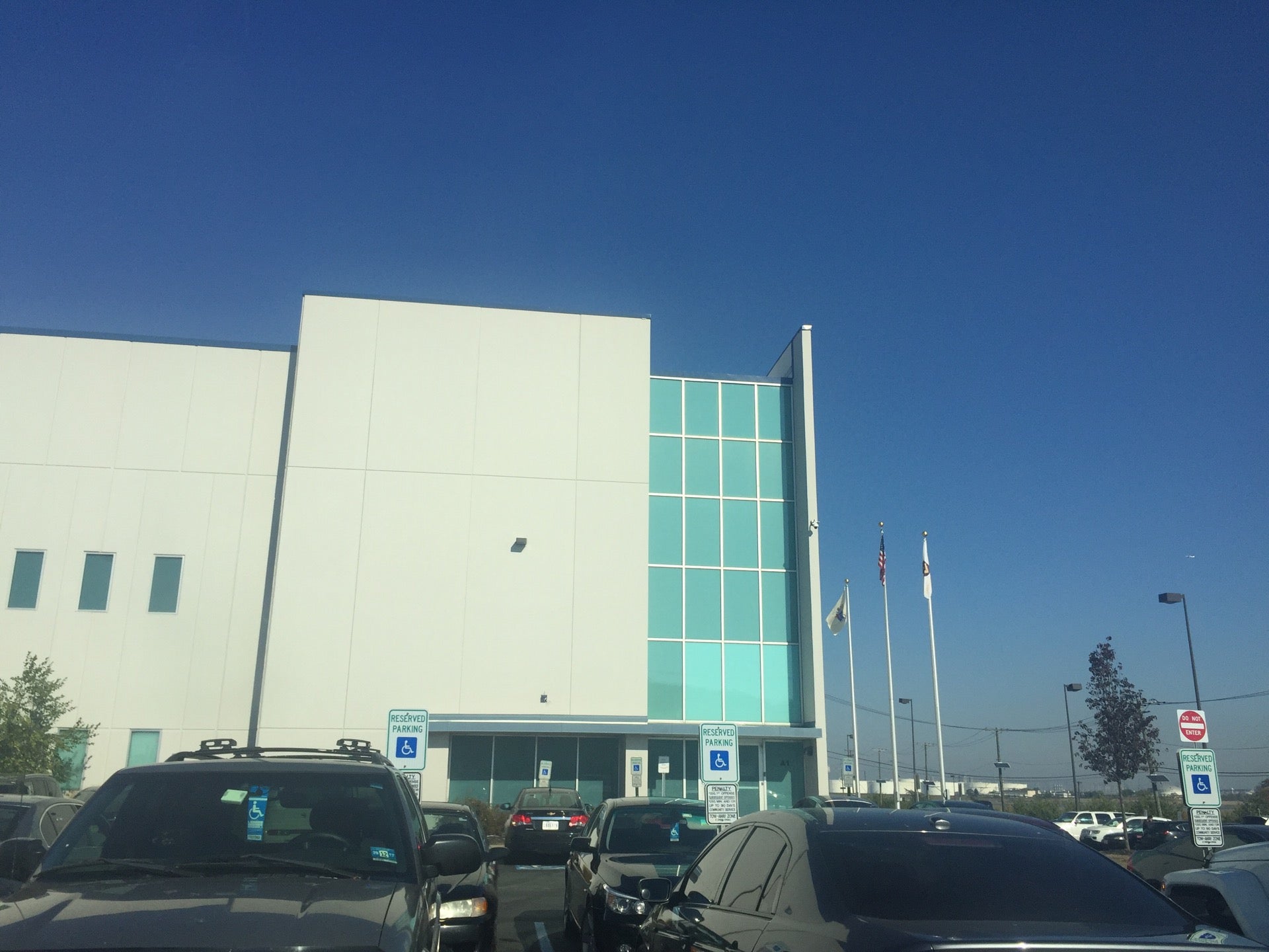 amazon-fulfillment-center-ewr9-8003-industrial-ave-carteret-nj