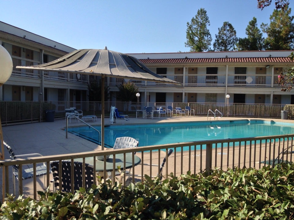 Rodeway InnLittle Rock, 2401 W 65th St, Little Rock, AR, Motel