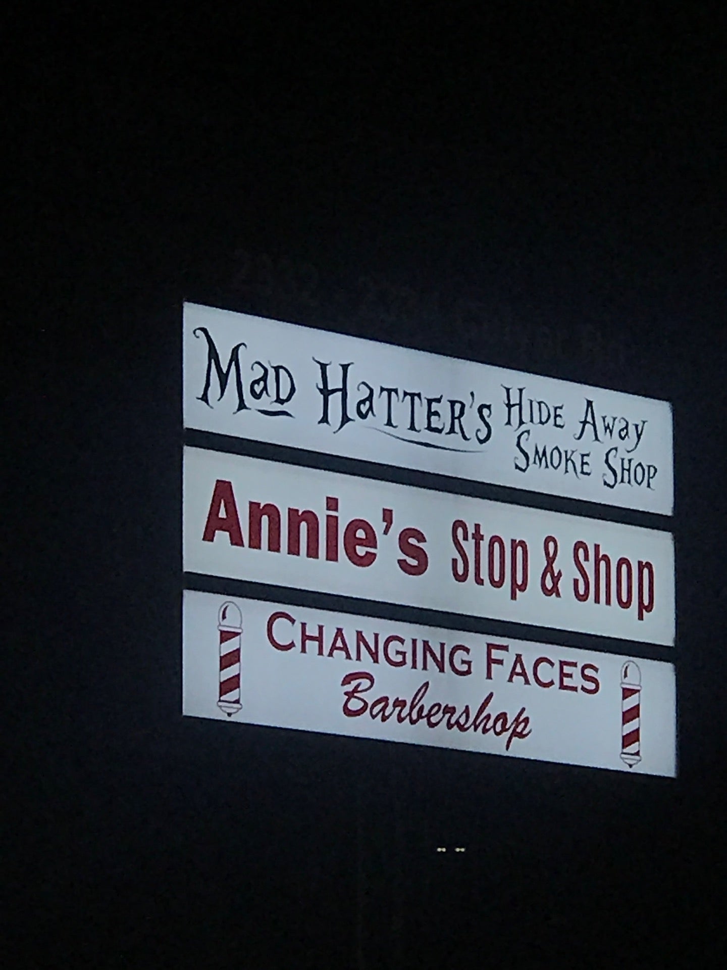 Annie's  Stop & Shop