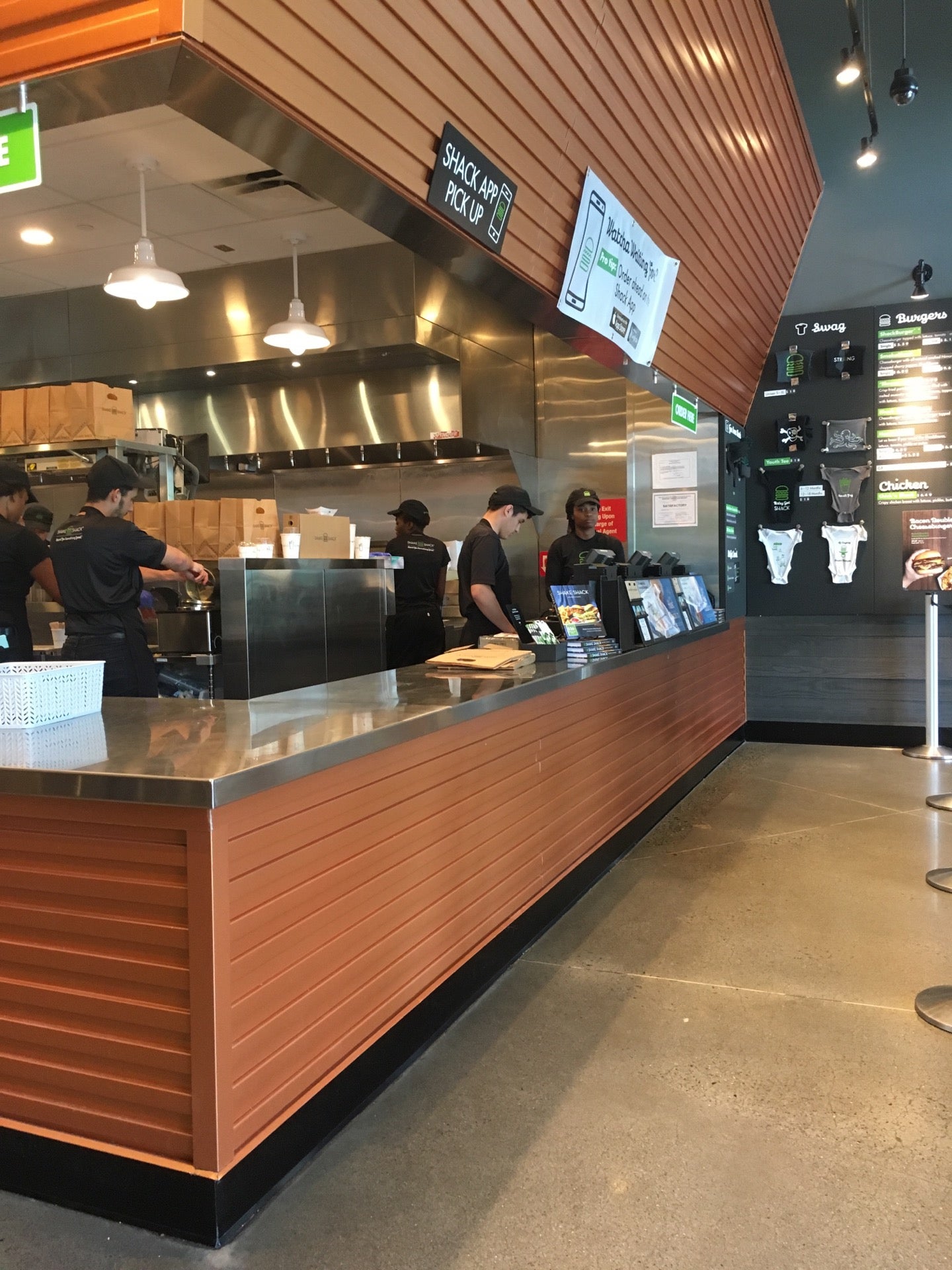 Shake Shack at 610 Commons Way Bridgewater, NJ