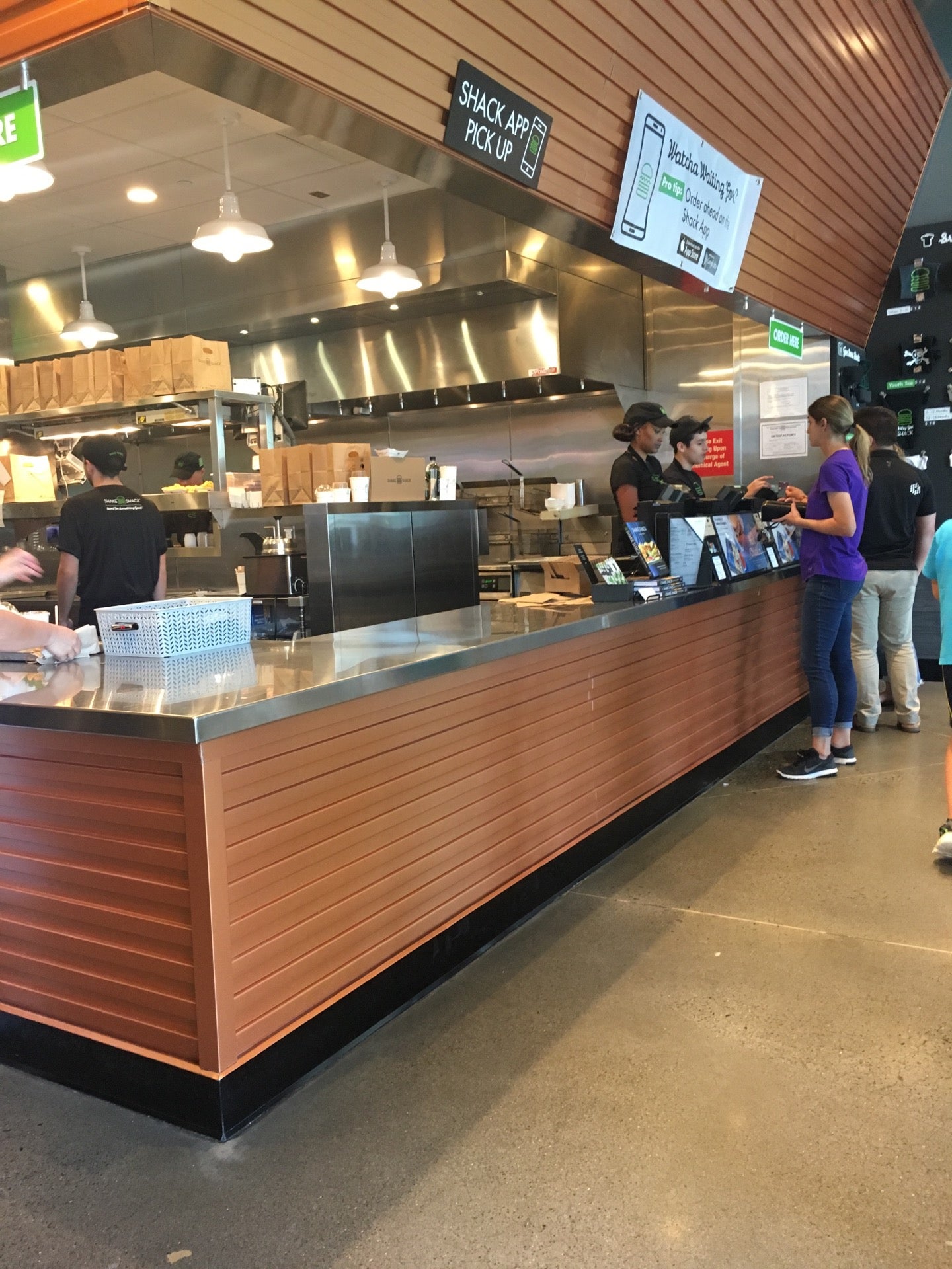 Shake Shack at 610 Commons Way Bridgewater, NJ