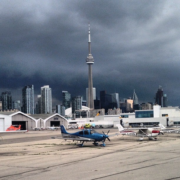 Billy Toronto City Airport (YTZ), 2 Eireann Quay, Toronto, ON