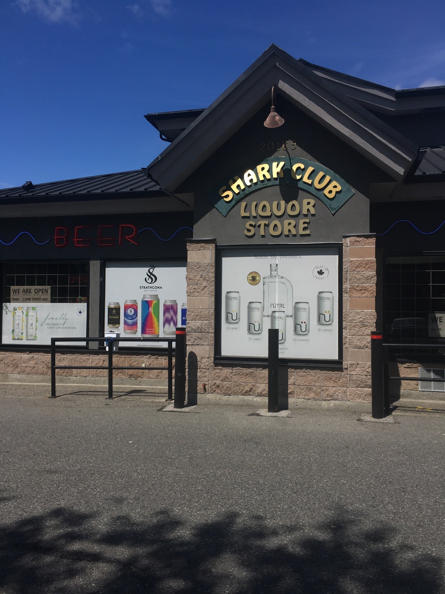 Shark Club Liquor Store