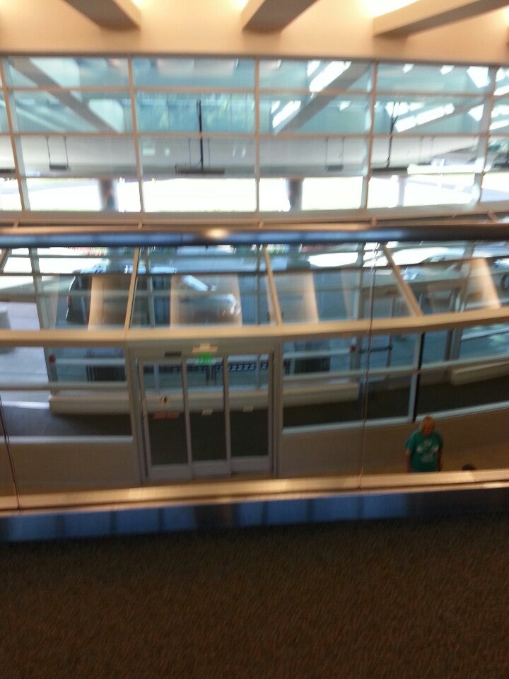 Henry Ford Health Center Brownstown, 23050 West Rd, Brownstown Twp