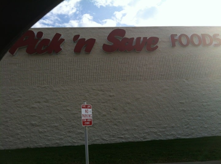 Riesbeck's Pick' N Save, 800 Howard St, Zanesville, OH, Grocery Stores