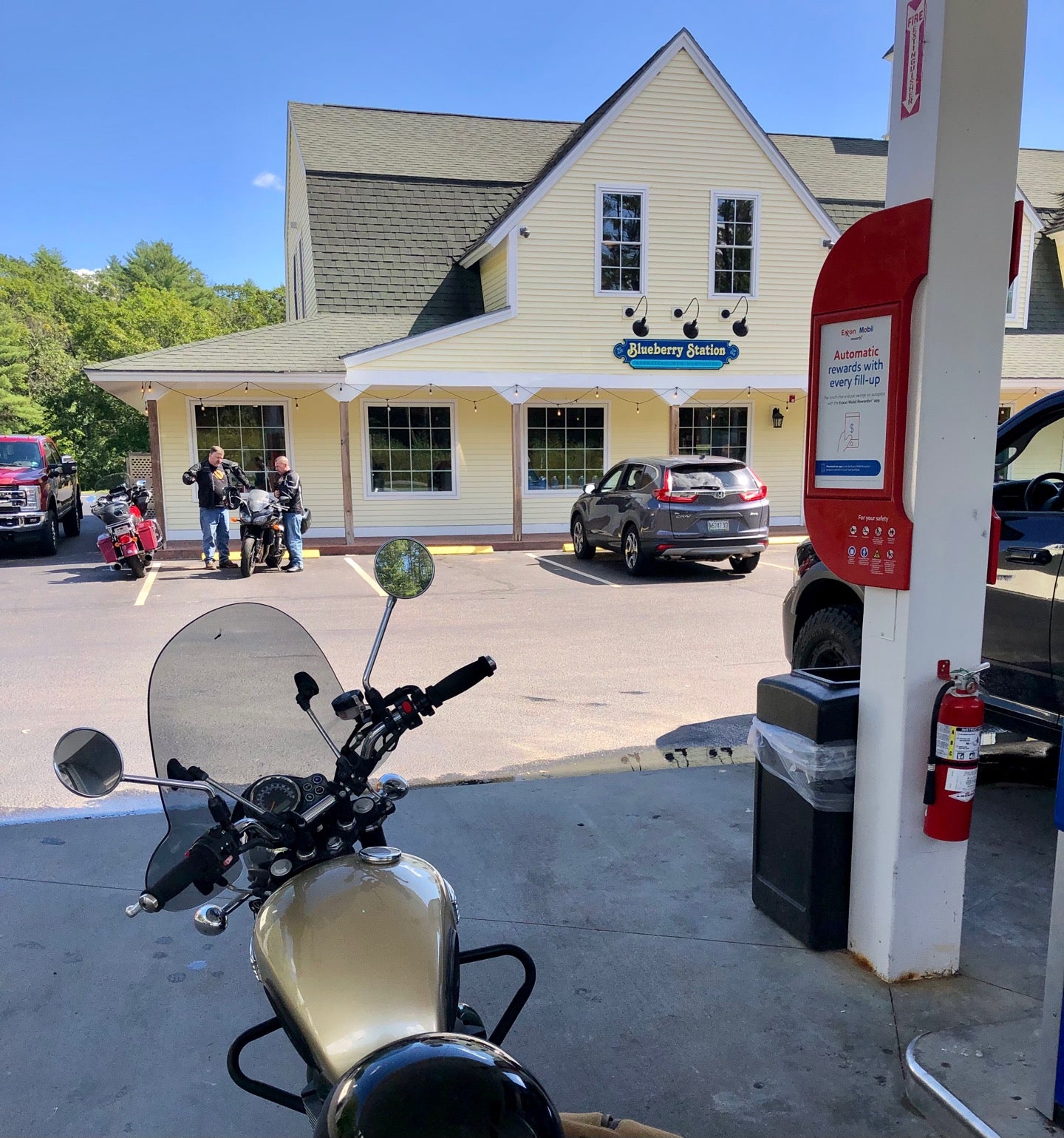 Blueberry Station, 1 Suncook Valley Rd, Barnstead, Town of, NH, Eating
