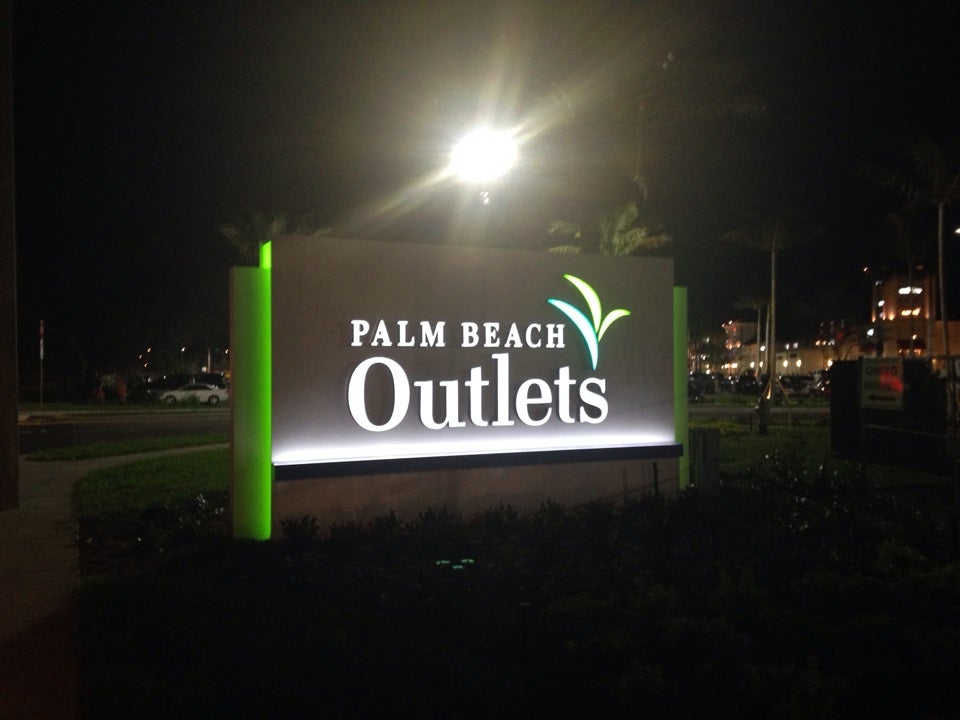 Palm Beach Outlets: Shopping in the Lap of Luxury