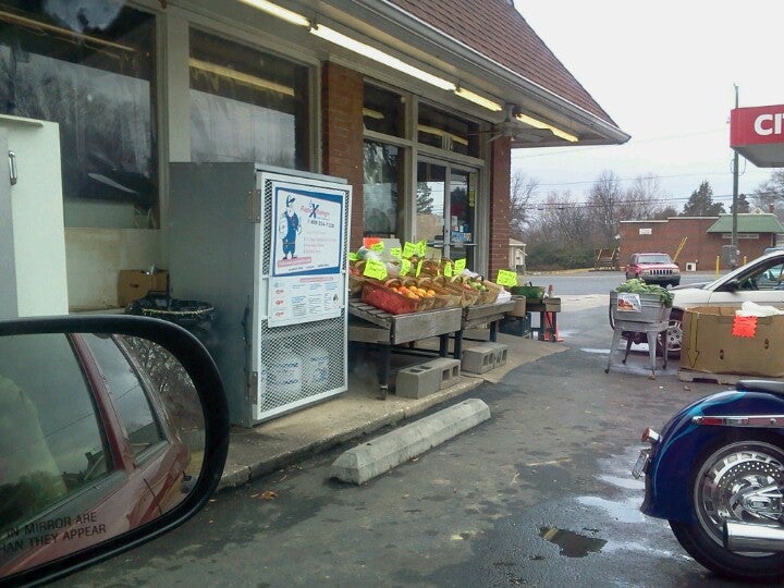 Fast Stop Gas Station, 114 S Main St, New London, NC, Gas Stations
